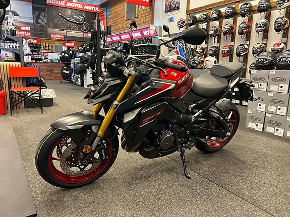 Suzuki GSX-S1000 2 of 5