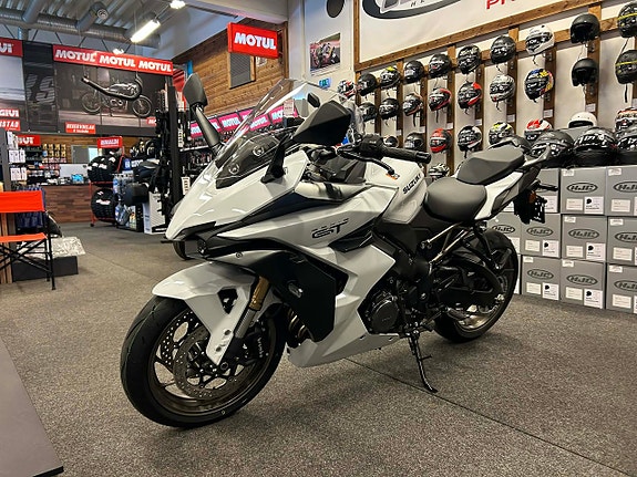 Suzuki GSX-S1000 GT 3 of 5