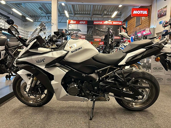 Suzuki GSX-S1000 GT 4 of 5