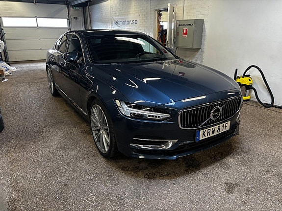 Volvo S90 2 of 5
