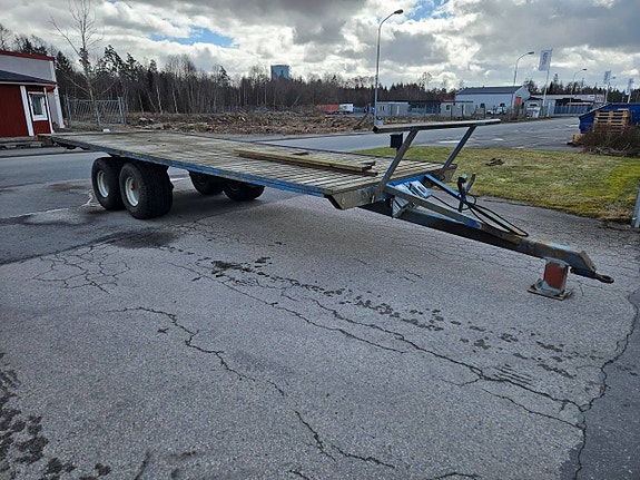 Beg rundbalsvagn , tippkärra , djurkärra , bogserad harv