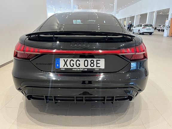 Audi e-tron GT 9 of 22