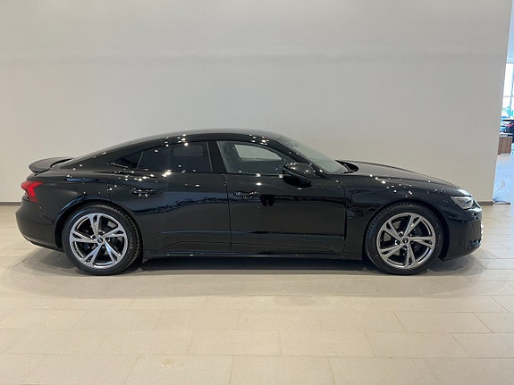 Audi e-tron GT 7 of 22