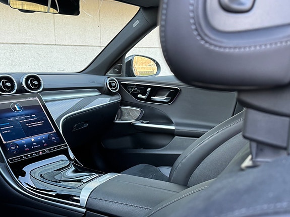 Mercedes-Benz C300 e 3 of 5