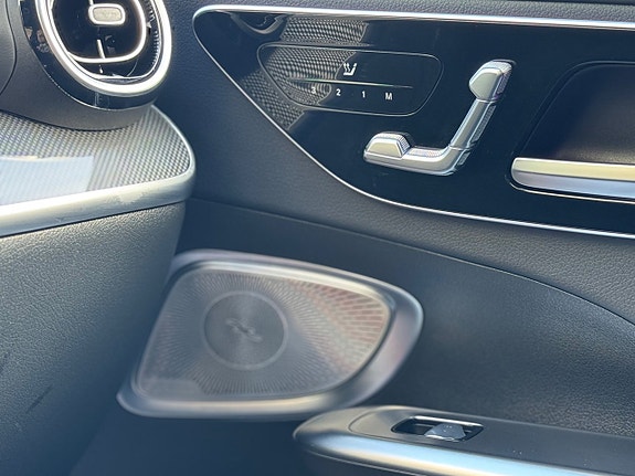 Mercedes-Benz C300 e 14 of 22