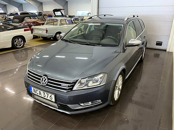 Volkswagen Passat Alltrack 6 of 14