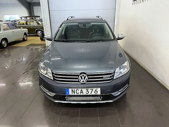 Volkswagen Passat Alltrack 7 of 14