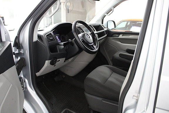 Volkswagen Transporter 6 of 11