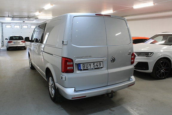 Volkswagen Transporter 3 of 5