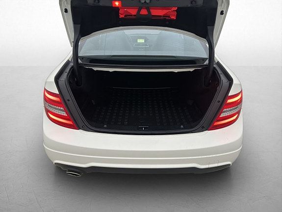 Mercedes-Benz C180 20 of 24