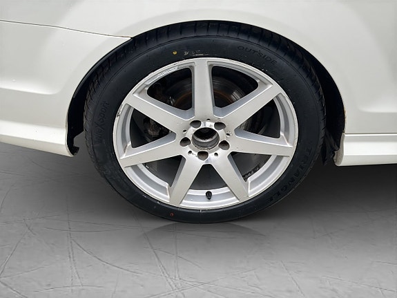 Mercedes-Benz C180 21 of 24