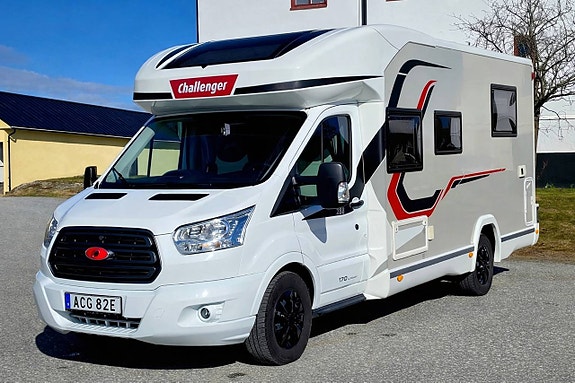 Ford Challenger Graphite 288 Quennbed,Taksäng, 5 pass