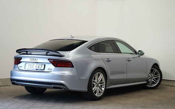 Audi A7 4 of 5