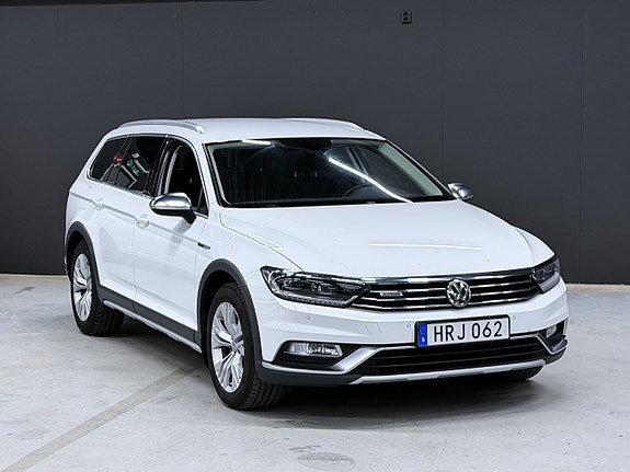 Volkswagen Passat Alltrack 4 of 5