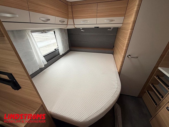 Dethleffs Camper 560 FMK Barnkammare Mover RÄNTA 4,95% 2 of 5