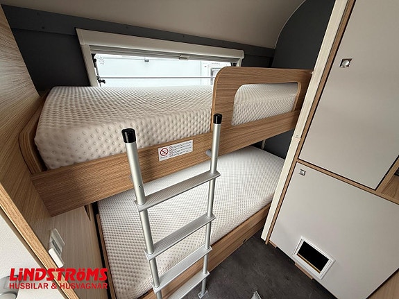Dethleffs Camper 560 FMK Barnkammare Mover RÄNTA 4,95% 11 of 20