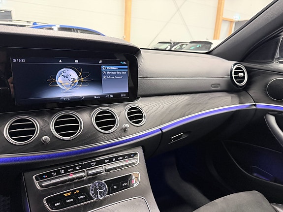Mercedes-Benz E220 21 of 24