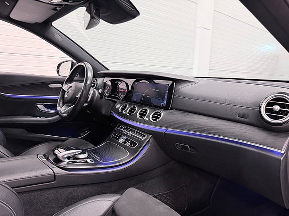 Mercedes-Benz E220 22 of 24