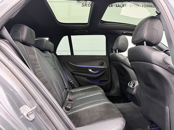 Mercedes-Benz E220 24 of 24