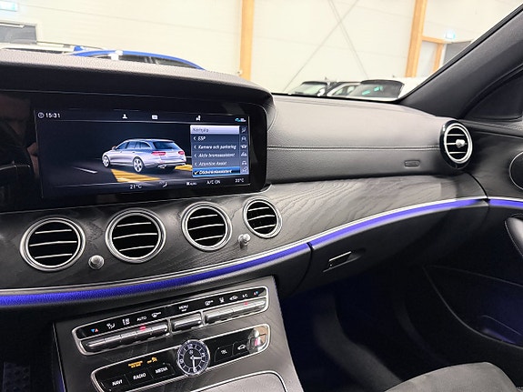 Mercedes-Benz E220 18 of 24