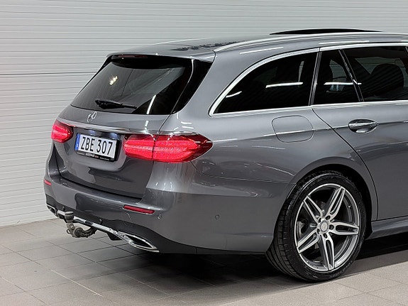 Mercedes-Benz E220 8 of 24