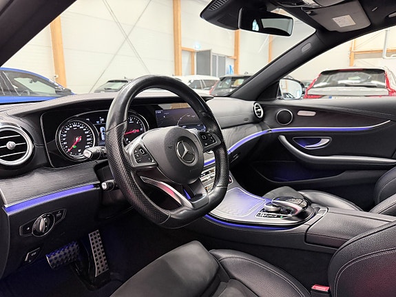 Mercedes-Benz E220 12 of 24