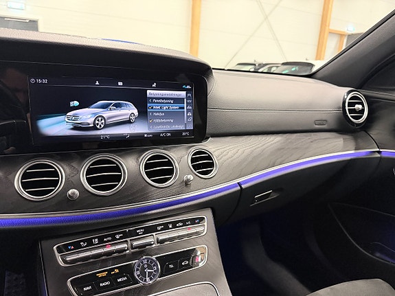 Mercedes-Benz E220 20 of 24