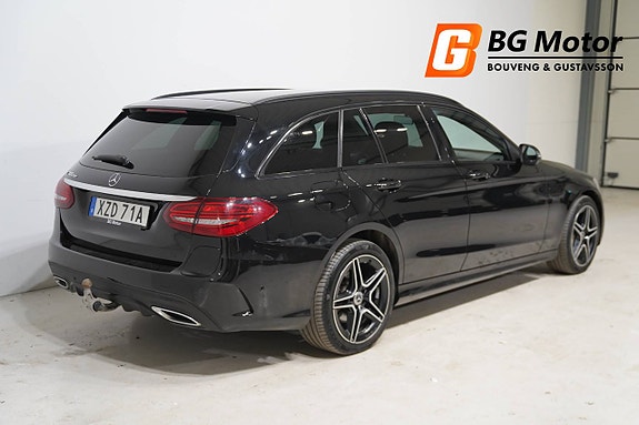 Mercedes-Benz C300 3 of 5