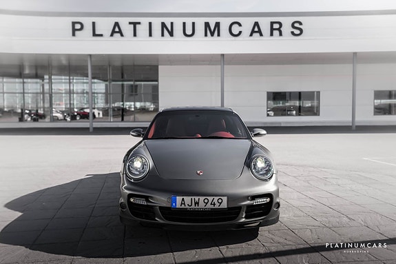 Porsche 911 3 of 5