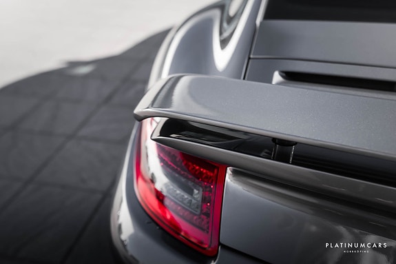 Porsche 911 19 of 21