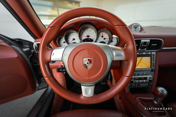 Porsche 911 8 of 21