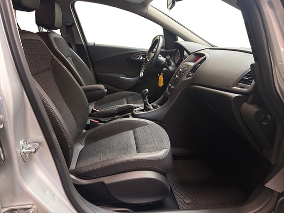 Opel Astra 14 of 15