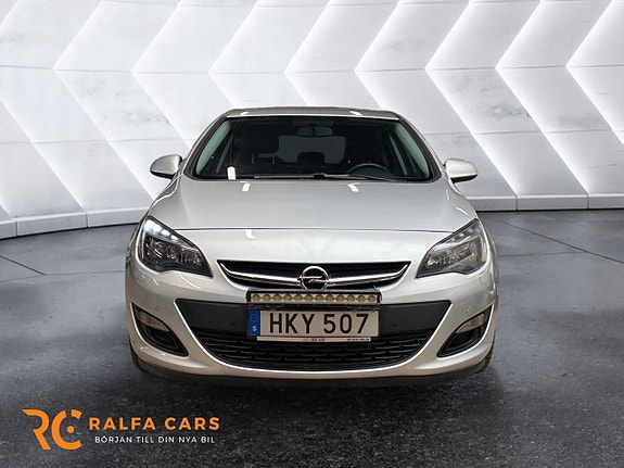 Opel Astra 8 of 15
