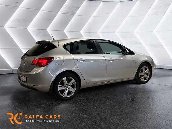 Opel Astra 7 of 15