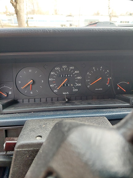 Volvo 740 4 of 6