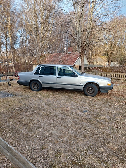 Volvo 740 2 of 6