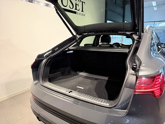 Audi e-tron Sportback 6 of 21