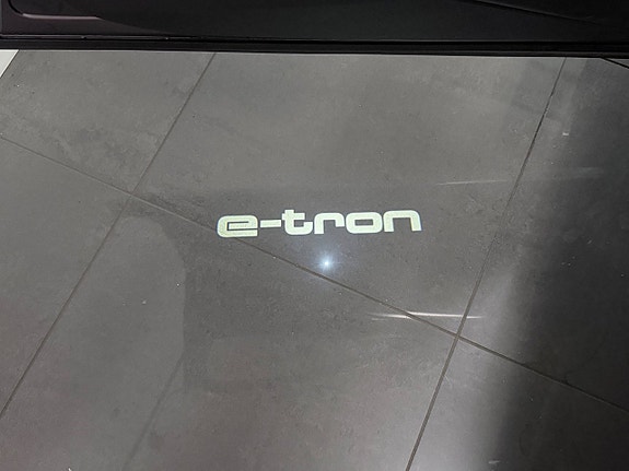 Audi e-tron Sportback 21 of 21