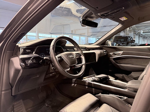 Audi e-tron Sportback 16 of 21