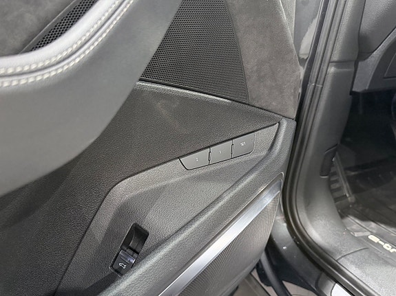 Audi e-tron Sportback 17 of 21