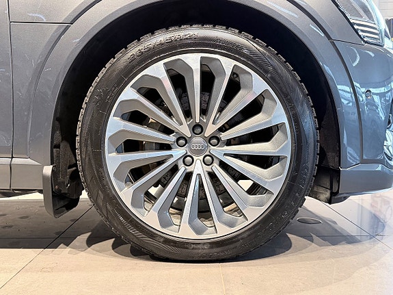 Audi e-tron Sportback 5 of 21