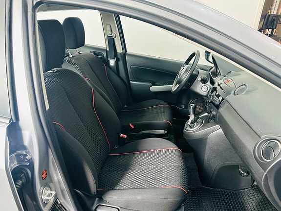 Mazda 2 14 of 19
