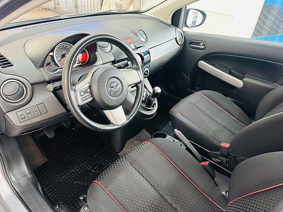 Mazda 2 10 of 19