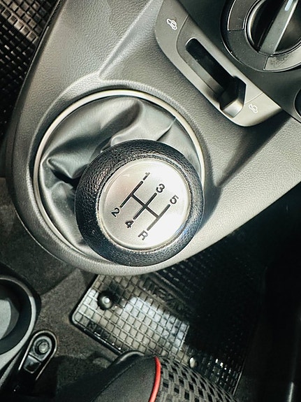Mazda 2 18 of 19