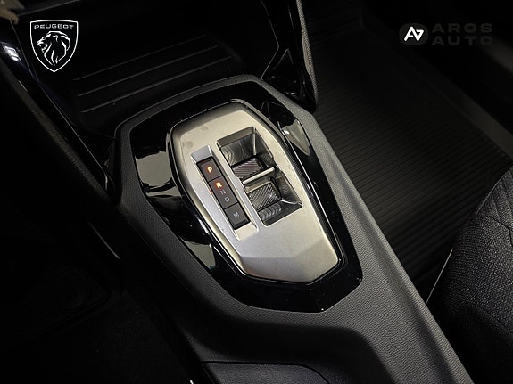Peugeot 2008 12 of 14