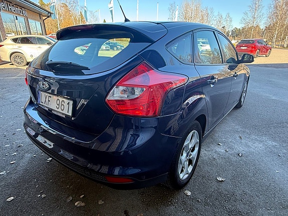 Ford Focus 3 of 5