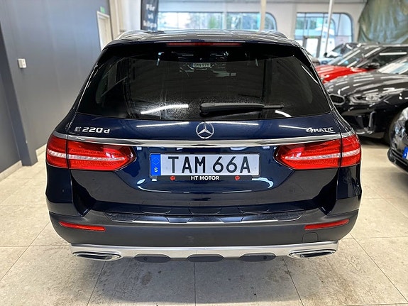 Mercedes-Benz E220 6 of 21