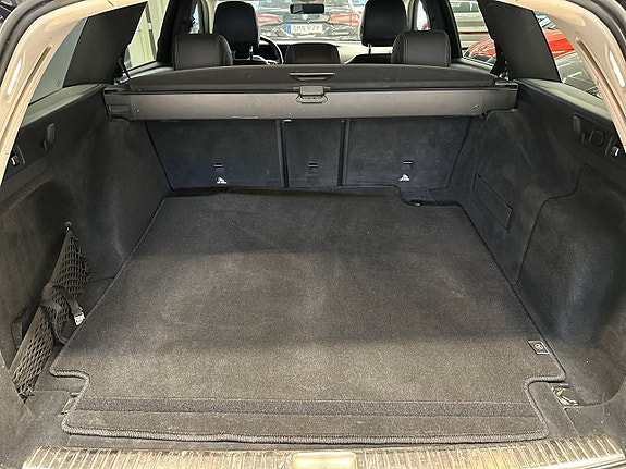 Mercedes-Benz E220 7 of 21