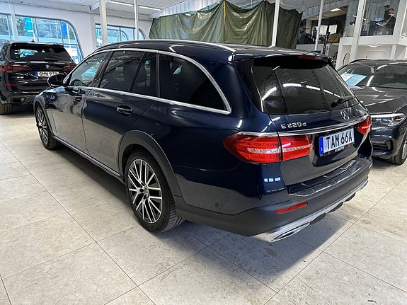 Mercedes-Benz E220 4 of 21