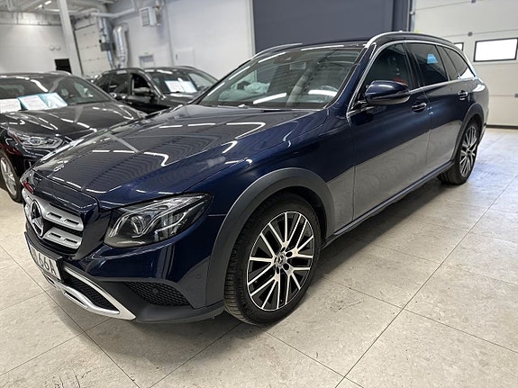 Mercedes-Benz E220 3 of 21